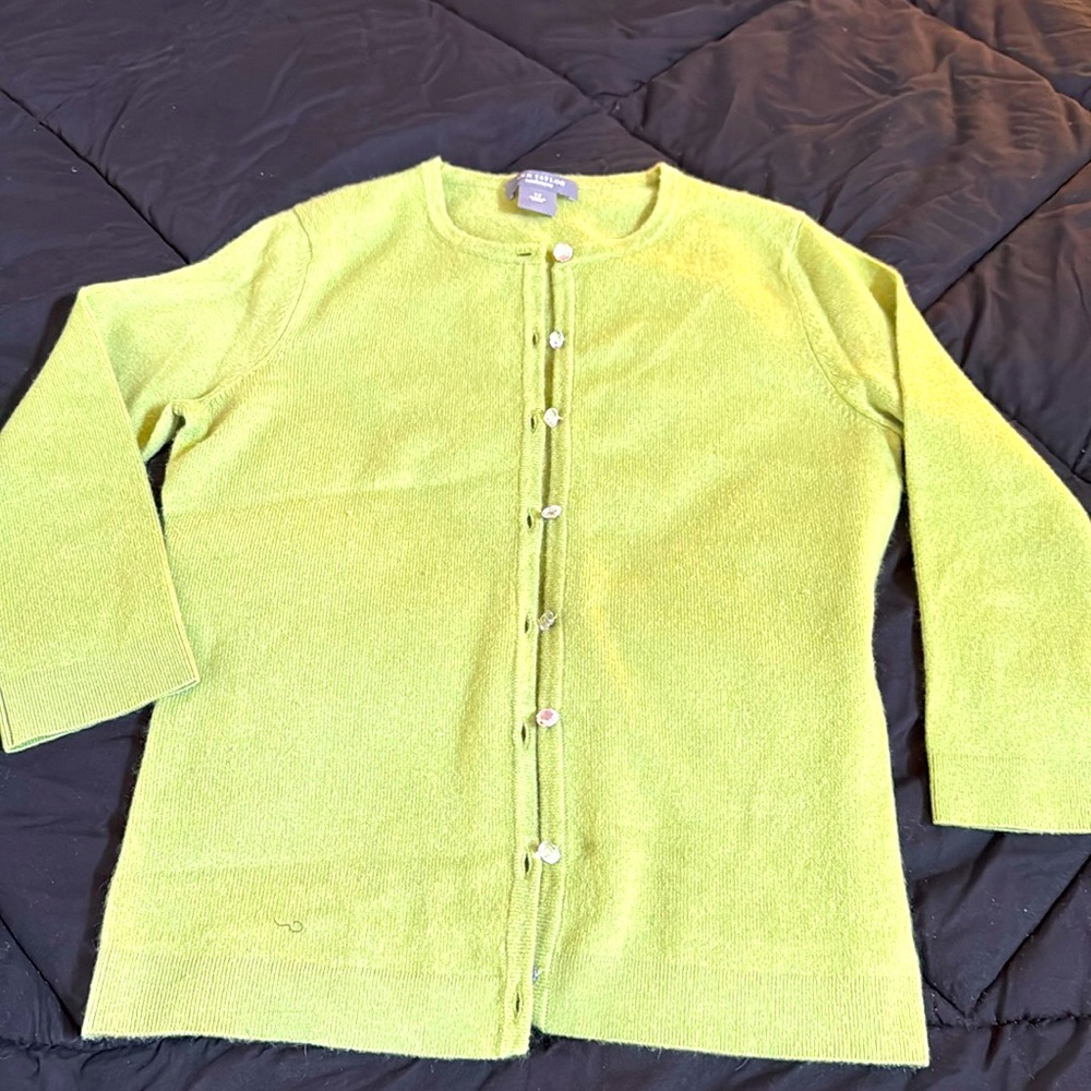 Three quarter sleeve cashmere sweater!